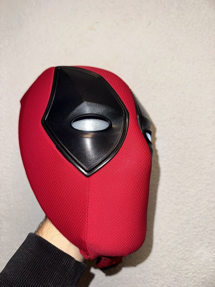 Maschere: Deadpool Maske mit LED Augen – Nuovo e nell'imballaggio originale da Rümlang venduto da Keno01 1