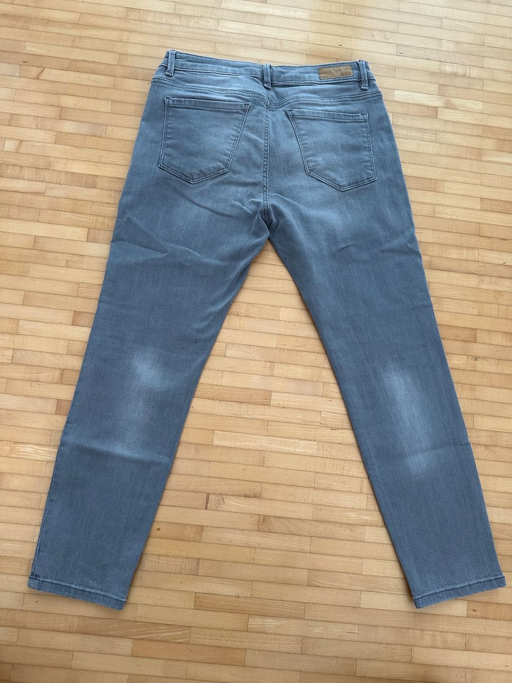 Esprit Jeans: ESPRIT Ankle-Jeans Skinny W29 grau – Usato da Würenlos venduto da gtvlady_82 2