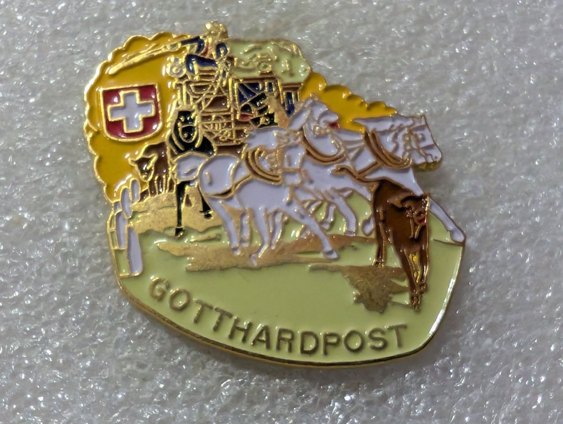 Placchette & Badge: Ansteckpin 54: Gotthardpost Kutsche – Usato da Oppligen venduto da Pin-Fall-Shop