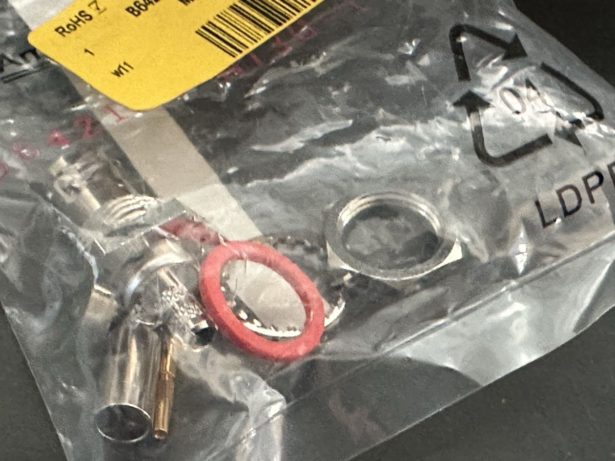 Elektronikbauteile: BNC Stecker Amphenol (20 Stück) – Neu und originalverpackt aus Uster von Hinze01 5