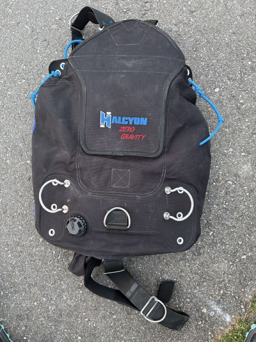 Halcyon Respiratori & Giubbotti: Tauchen: Halcyon Zero Gravity Harness – Usato da Dübendorf venduto da Flauschiii 1