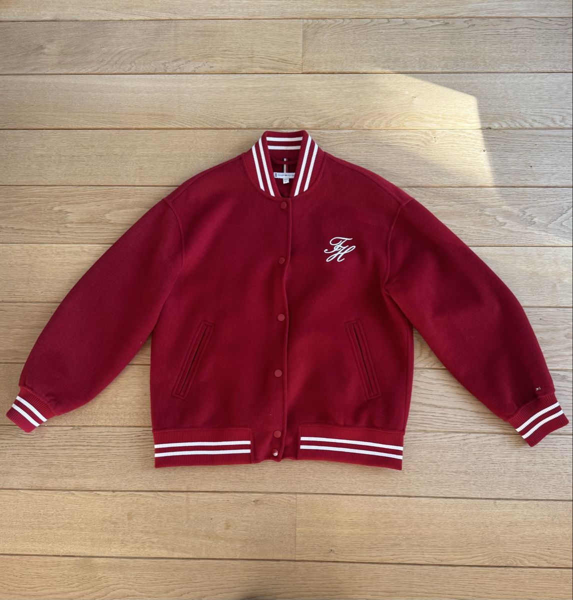 Tommy Hilfiger Giacche: Varsity Jacket TOMMY HILFIGER – Nuovo (secondo la descrizione) da Coppet venduto da Apicius1 1