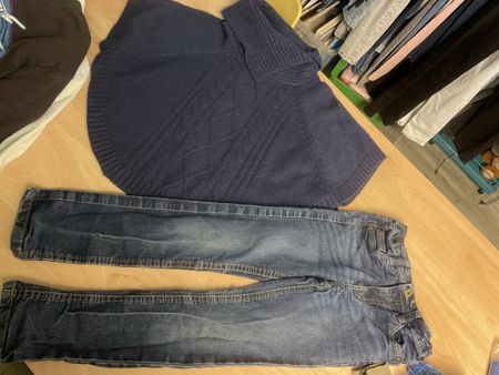 Winter Set: Pullover Poncho & Jeans, Gr. 122, Top Zustand!