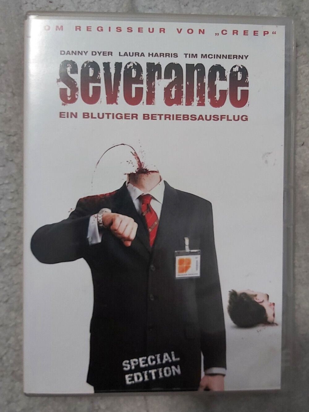 Tutti i DVDs: Severance - Ein blutiger Betriebsausflug   (Special Edition) – Usato da St.Galllen venduto da elkaphone