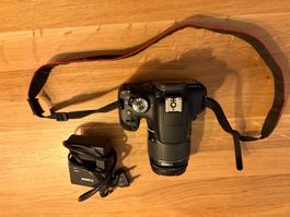 Canon EOS 2000D Kamera mit Objektiv