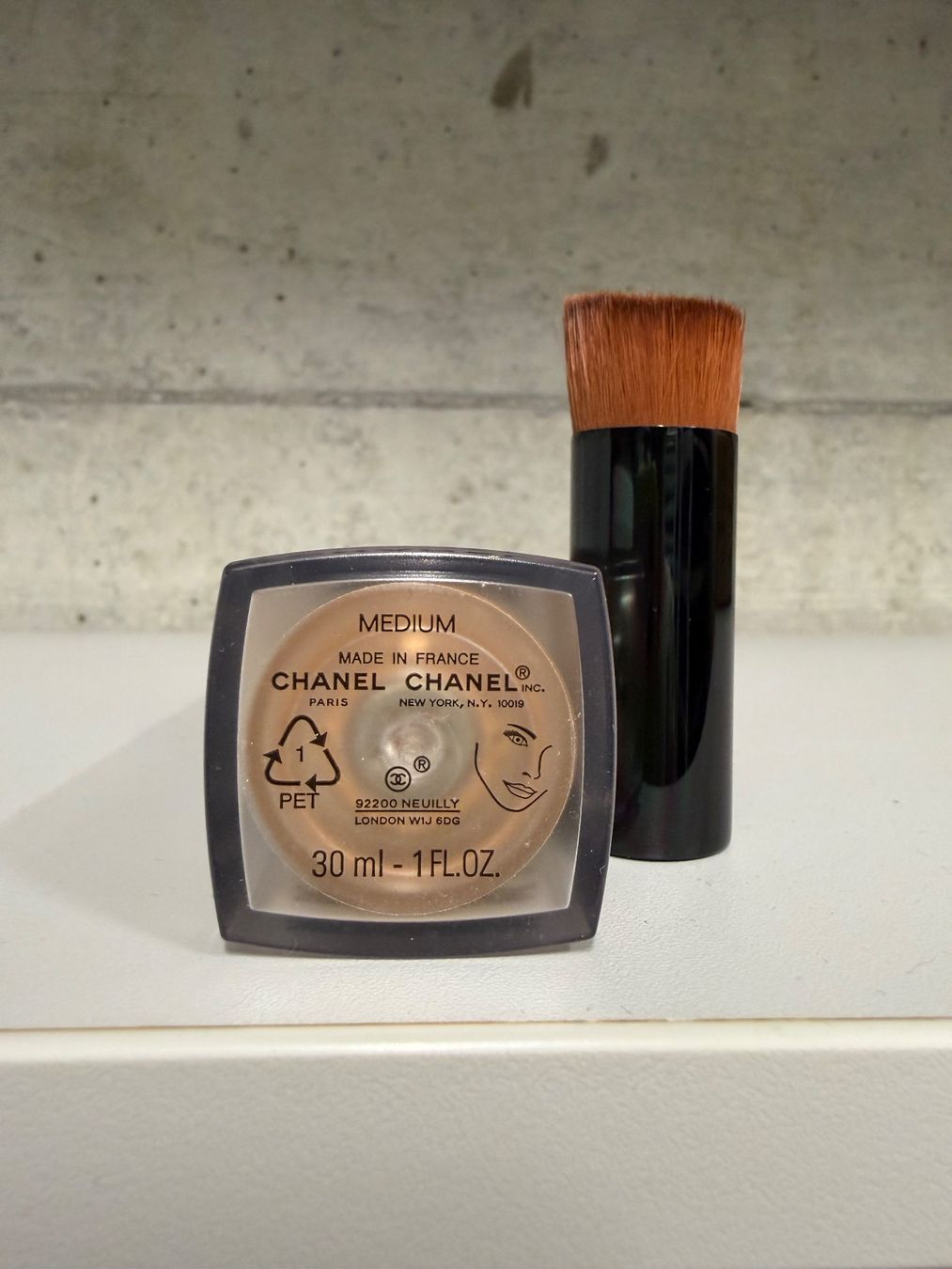 Chanel Make-up: Chanel - Les Beiges - Eau de Teint – Usato da St-George venduto da alaixee 1