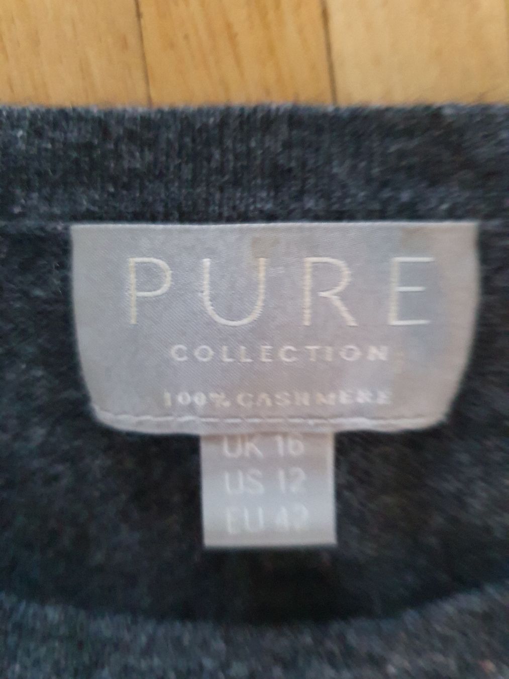Kleider: Kaschmirkleid, 100% Kaschmir, Gr. 42, PURE – Gebraucht aus Laufenburg von megane1959 1