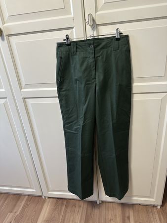 Lacoste Hose, Khaki Grün, Gr. 38, neu