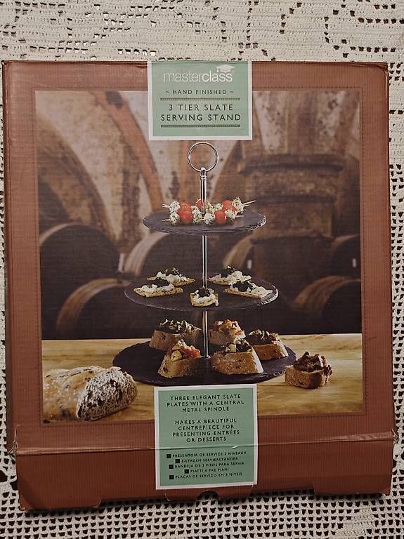 Set di piatti: Set di piatti in ardesia – Usato da Comano venduto da Mary922 1