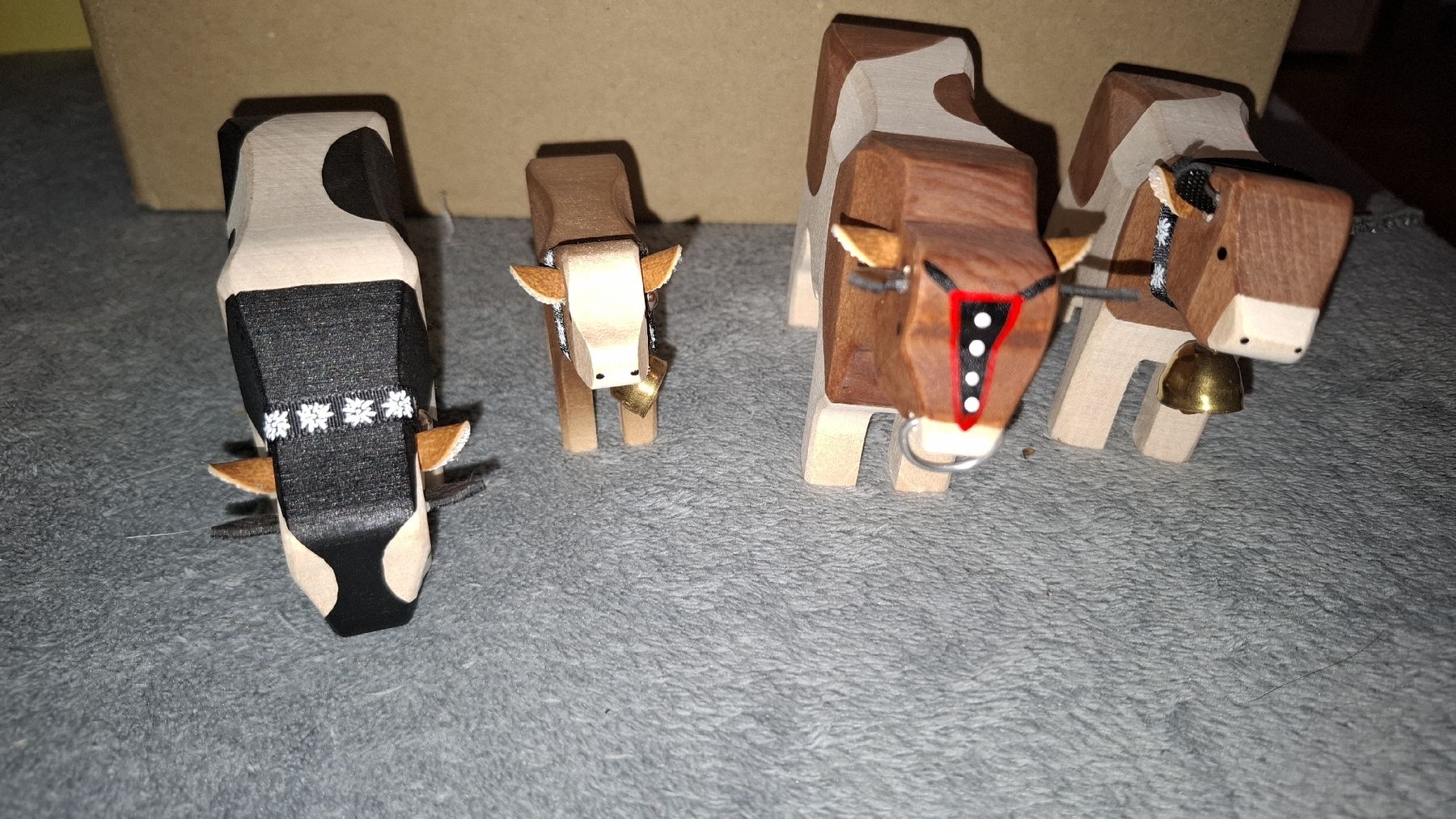 Trauffer Spielzeuge: 4 er Set Trauffer Holzkühe – Neu (gemäss Beschreibung) aus Nesselnbach von Cyberbob2 4