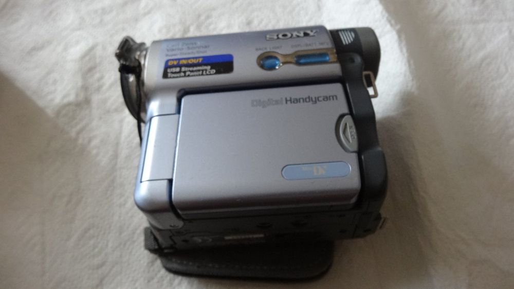 SONY DIGI MINI DV MOVIE NUR KAMER-OHNE ZUBEHOREN.NICHT LÄÜFT (Gebraucht ...