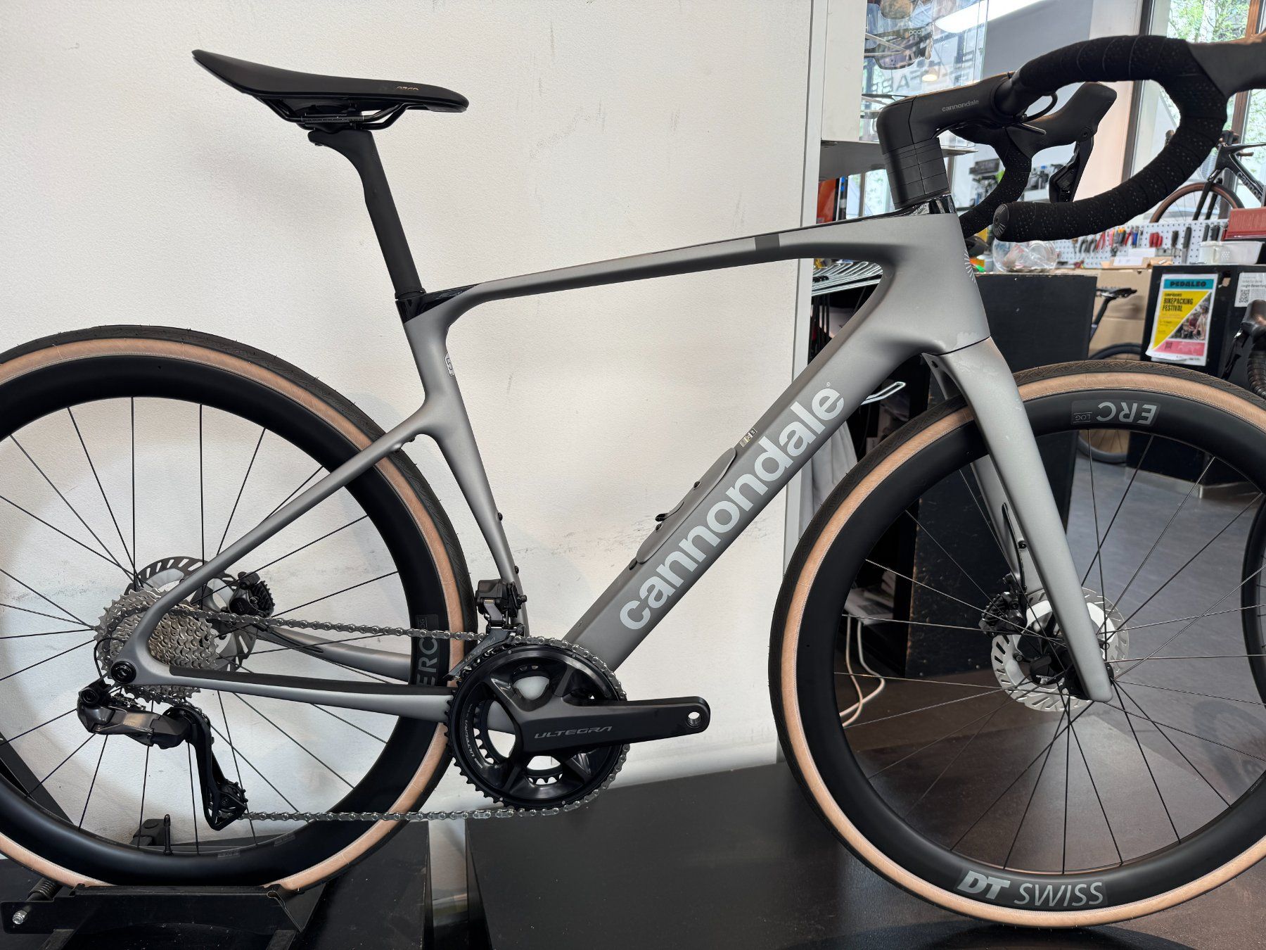 Cannondale Biciclette: Cannondale Synapse Carbon 2, Grösse 54cm – Nuovo e nell'imballaggio originale da Zürich venduto da Velofabrik01