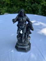 Antike Figur Wilhelm Tell mit Sohn, "Gesetzl. Gesch." (12)