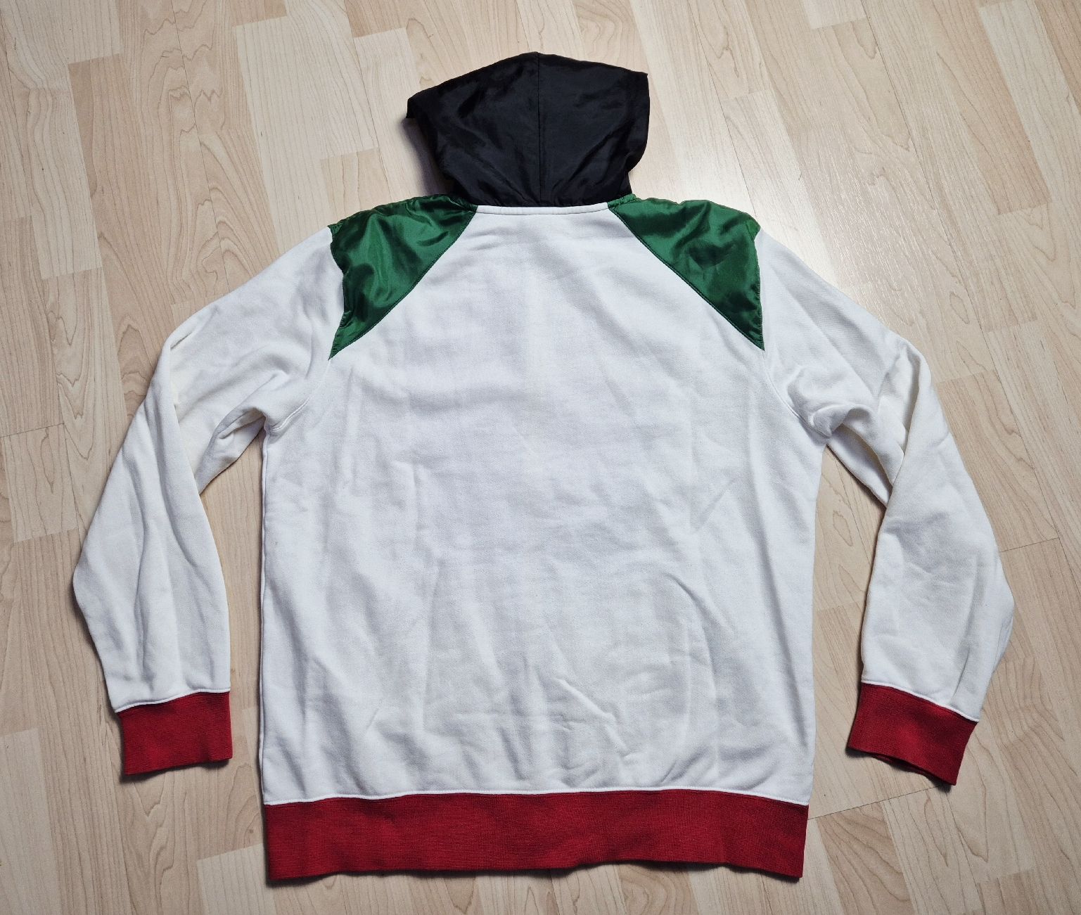 Nike Giacche: Rare Nike Jacke Grösse L  – Nuovo (secondo la descrizione) da St. Gallen venduto da CaliSunshine 1