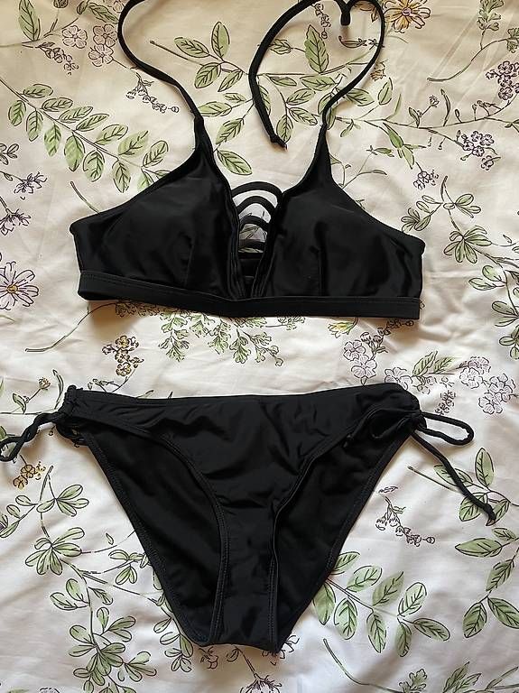 Costumi da bagno & Bikini: Schwarzes zweiteiliges Bikini – Usato da Studen SZ venduto da _jasi7307_