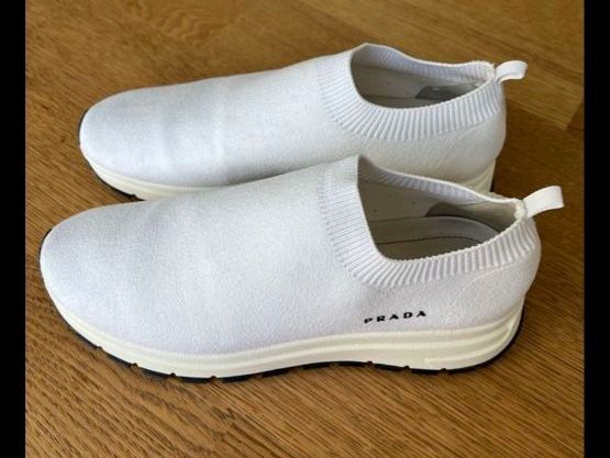 Prada Damenschuhe: PRADA Sneaker – Gebraucht aus Kerzers von Beluluu