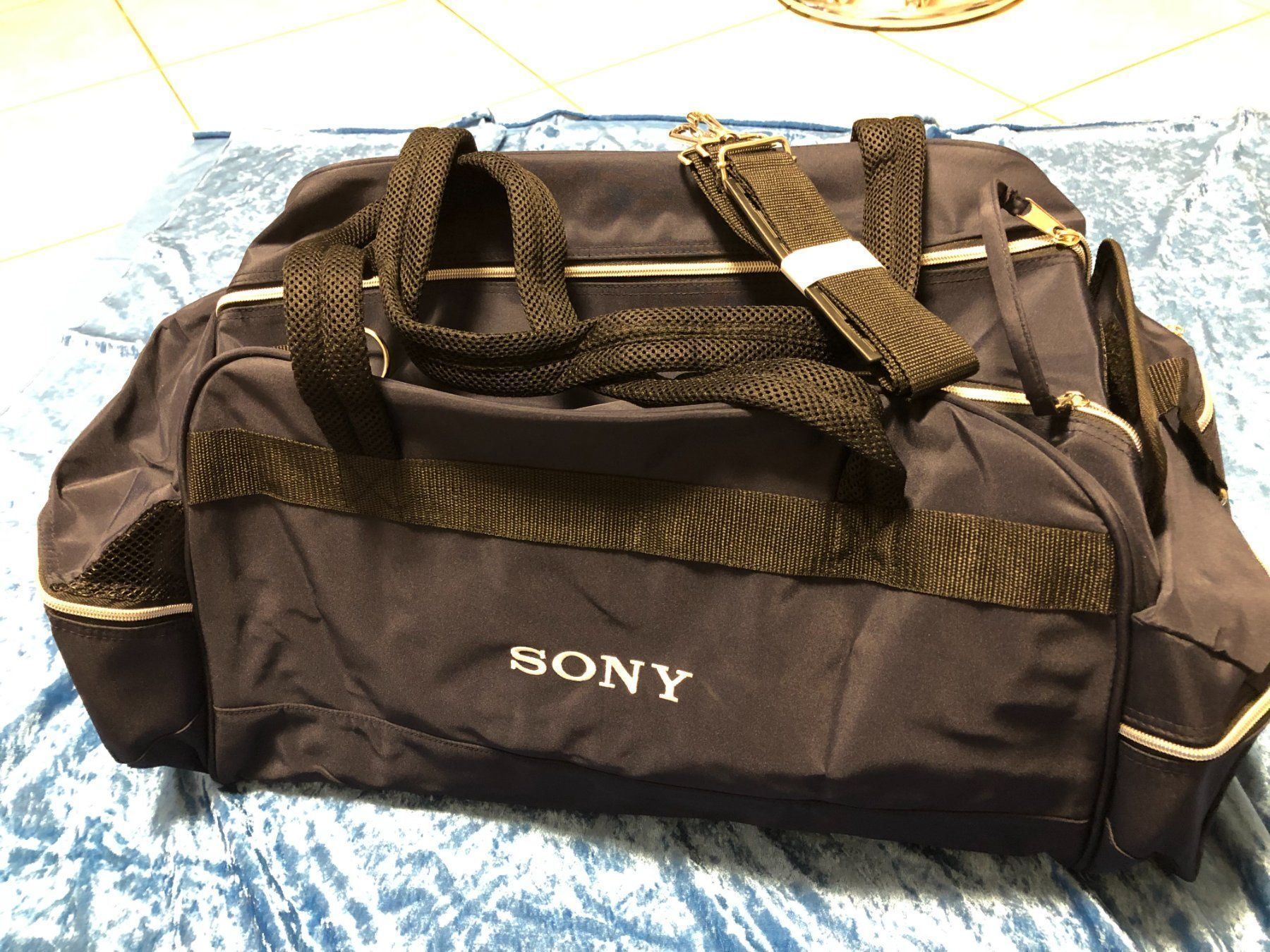 Taschen: Edle Sony Freizeit Tasche, fabrikneu – Neu und originalverpackt aus Mellingen von Browser67