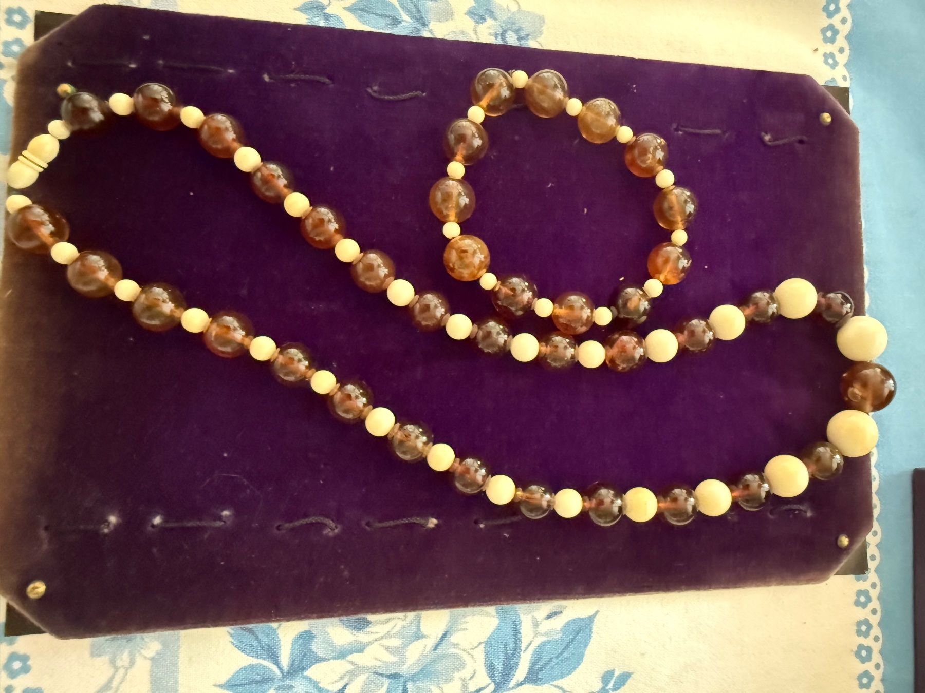 Colliers: collier et bracelet Ambre et I – Neuf avec emballage d'origine à Thonex par Dashan