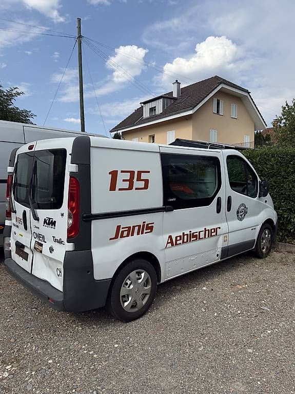 Véhicules utilitaires: Renault Trafic  – D'occasion à Brittnau par jan_g9bf