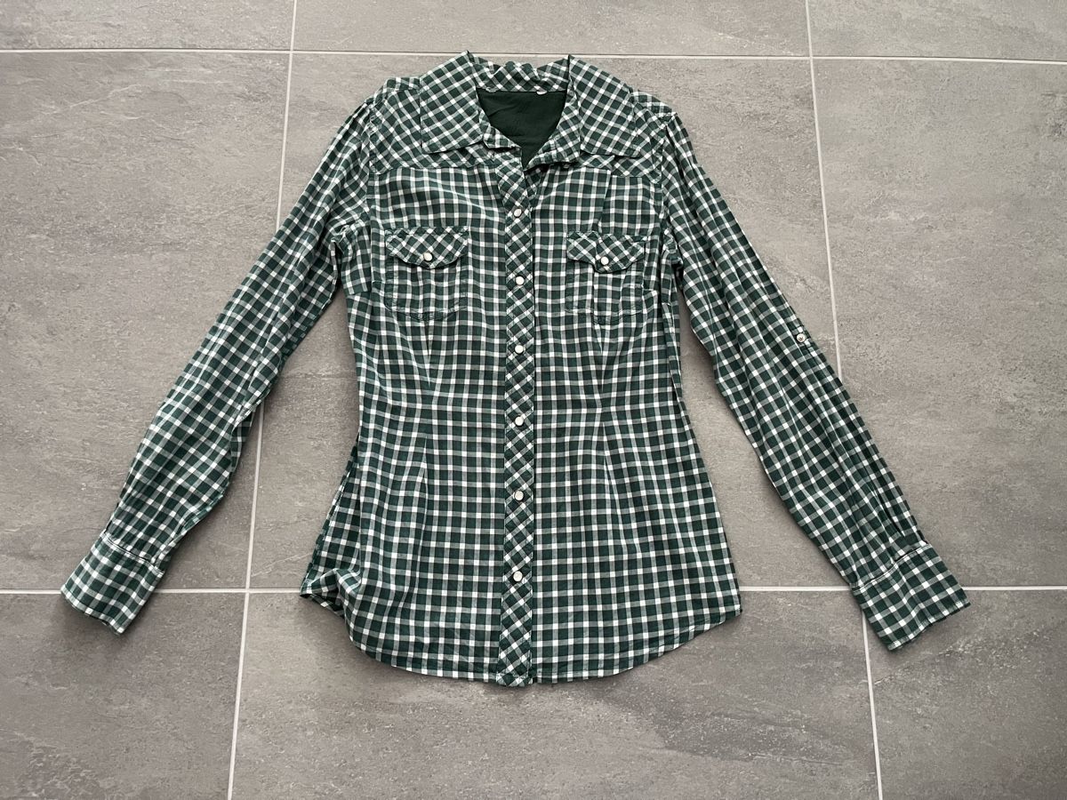Blusen: Bluse – Gebraucht aus Fraubrunnen von amm_7kp6