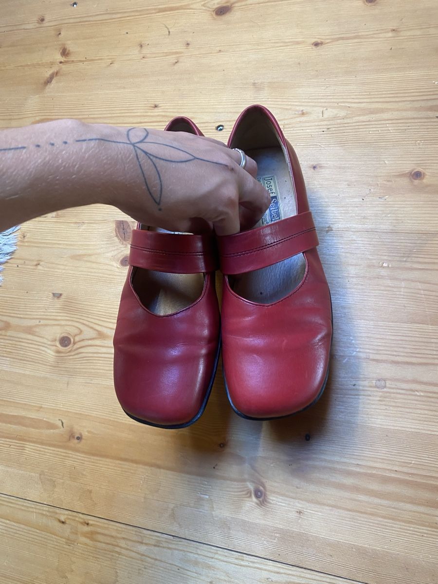 Scarpe da donna: Mega süsse Sommer Schuhen rot – Usato da Rehetobel venduto da Norea69