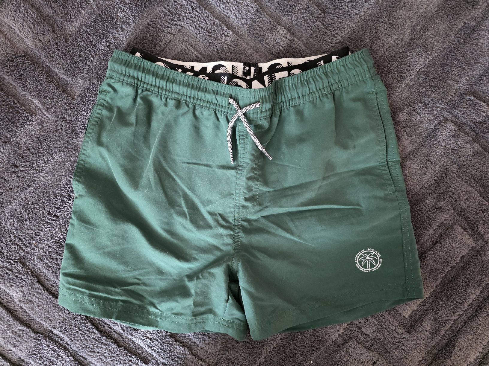 Pantaloni: Jack & Jones Badeshorts – Usato da Oberbüren venduto da Skadi_83