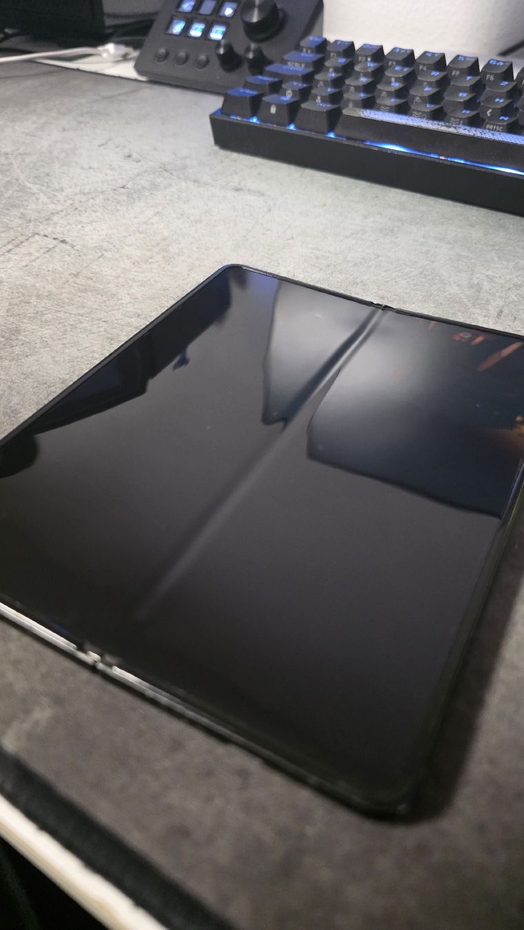 Samsung Telefoni cellulari / Smartphones: Samsung Galaxy Fold 3 5G 512GB – Usato da Laufen venduto da stu_5br9 2
