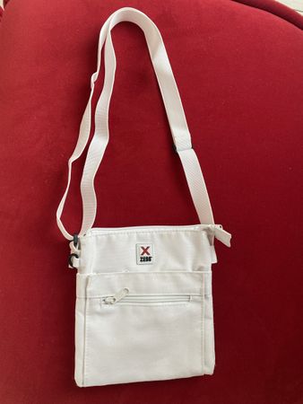 Umhängetasche weiss 
