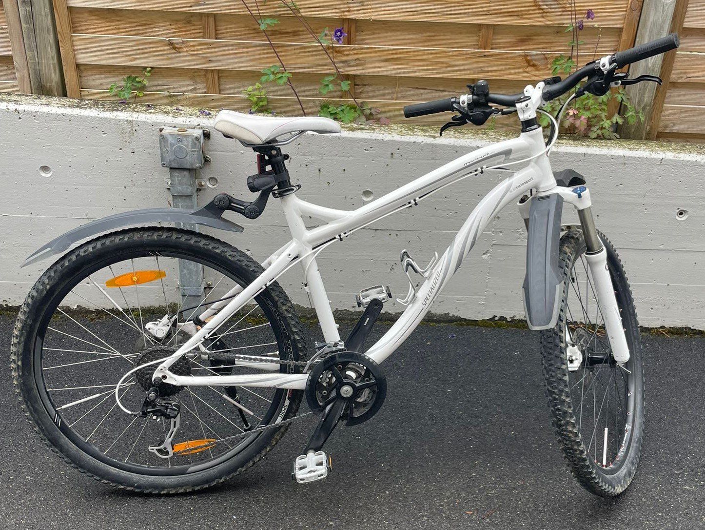 Specialized Velos: 26'' Specialized Damen Mountainbike – Gebraucht aus Allenwinden von Angkor04