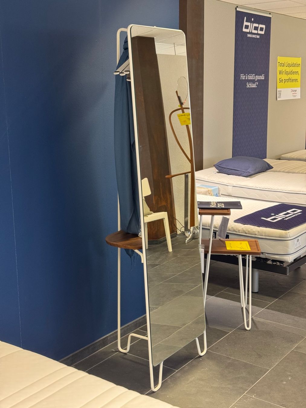 Specchi: Standspiegel und Garderobe LC98 – Nuovo (secondo la descrizione) da Studen BE venduto da moebellaubscher2020