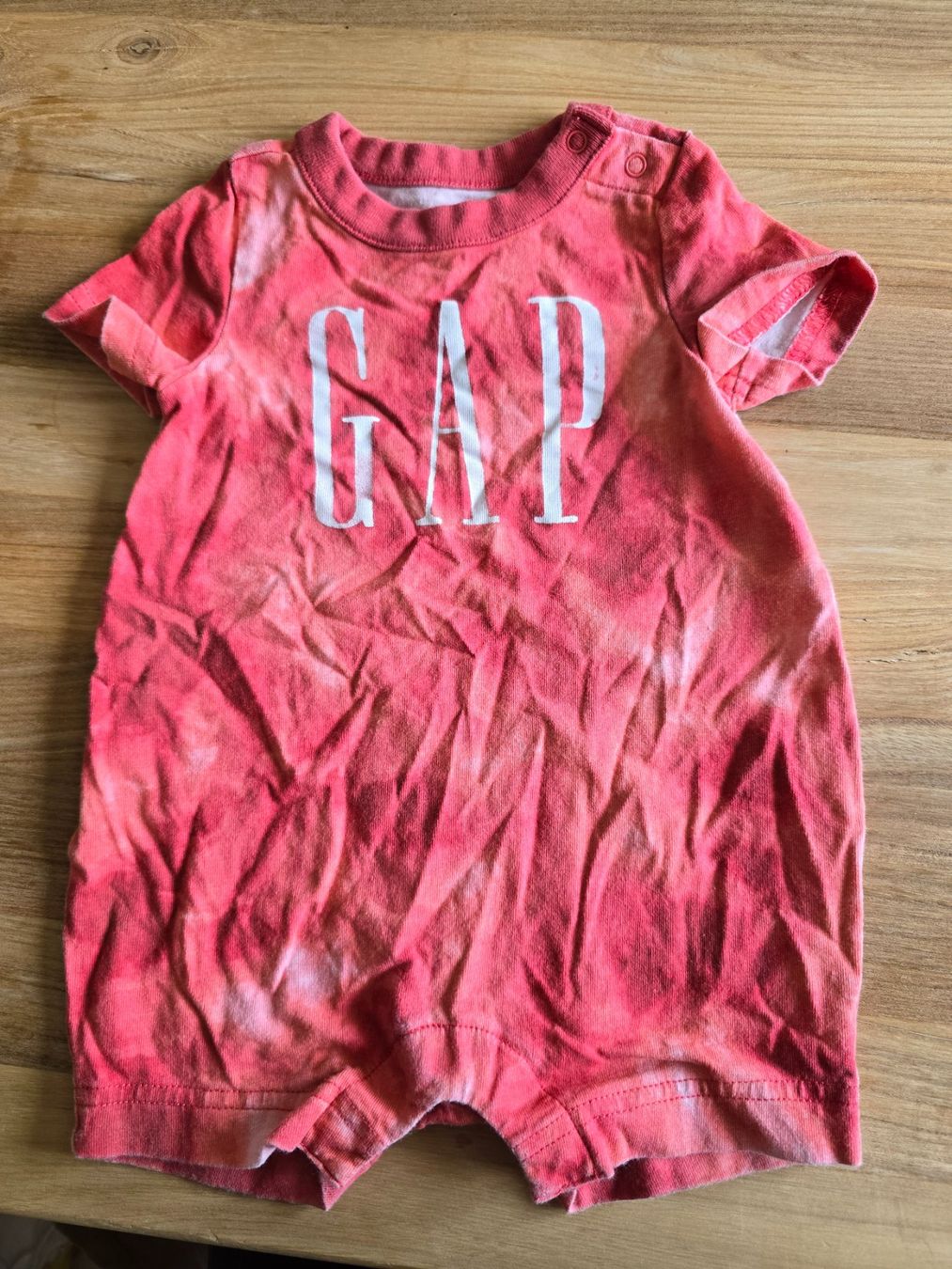 Gap Strampler: Petite combinaison GAP taille 60/62 – Neu (gemäss Beschreibung) aus Nuvilly von AmeMinerale
