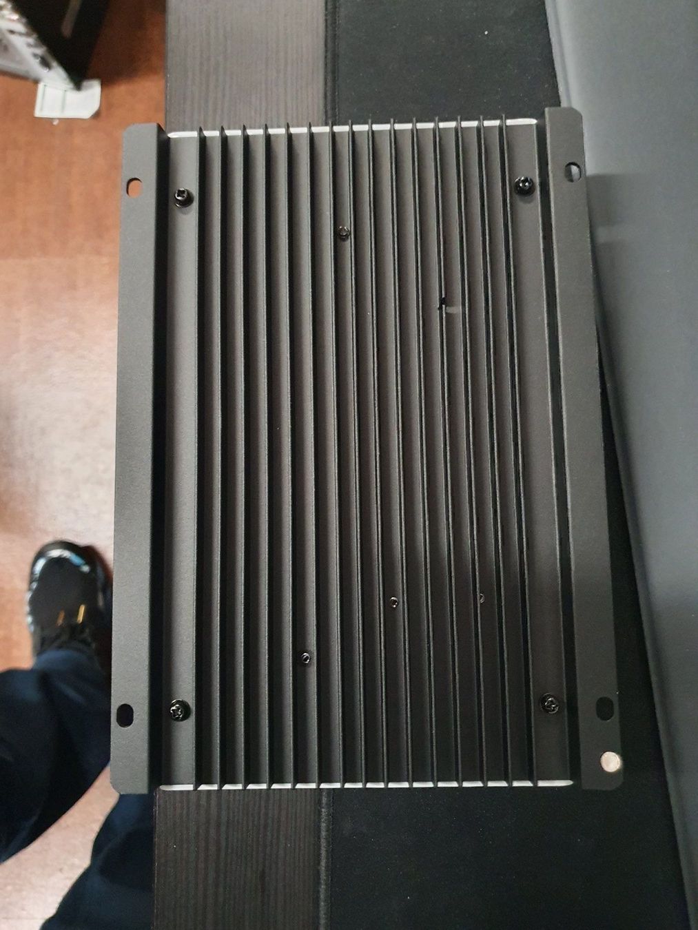 Caricabatterie: MPPT Solar Laderegler EPEVER 30A mit APP NEU – Nuovo (secondo la descrizione) da Schaffhausen venduto da Secretfly 4