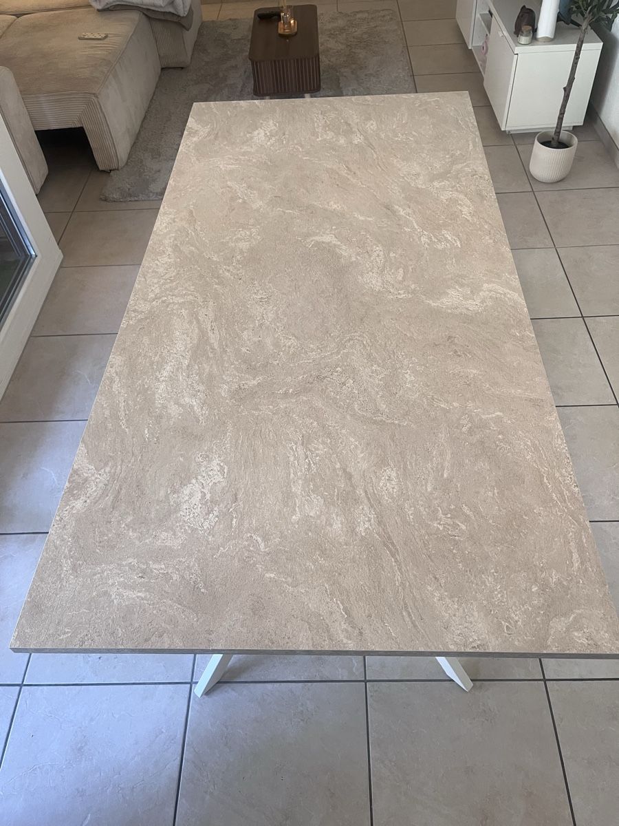 Tables: Esstisch – Neuf (Voir description) à Gunten par ama_968w 2