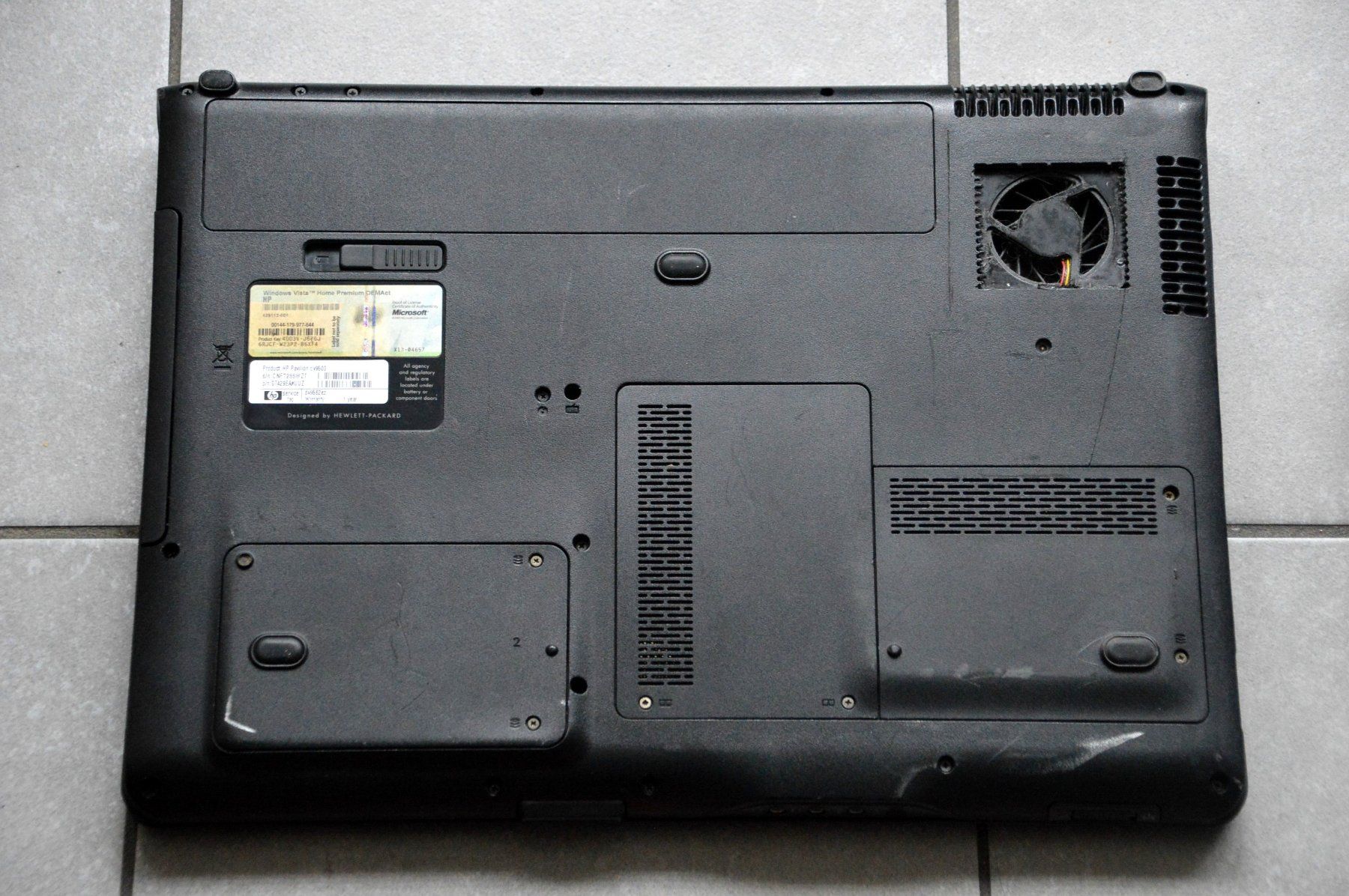 Compaq Notebooks: Laptop Compaq Pavilion DV9500 HDMI 17,3' – Gebraucht aus Collonges von arashee 4