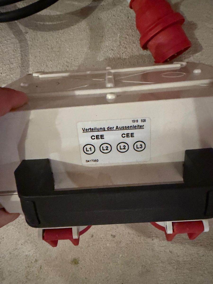 Elektrotechnik: CEE Verteiler Box mit Kabel und Stecker gebraucht – Gebraucht aus Hedingen von PabloEscobar- 1