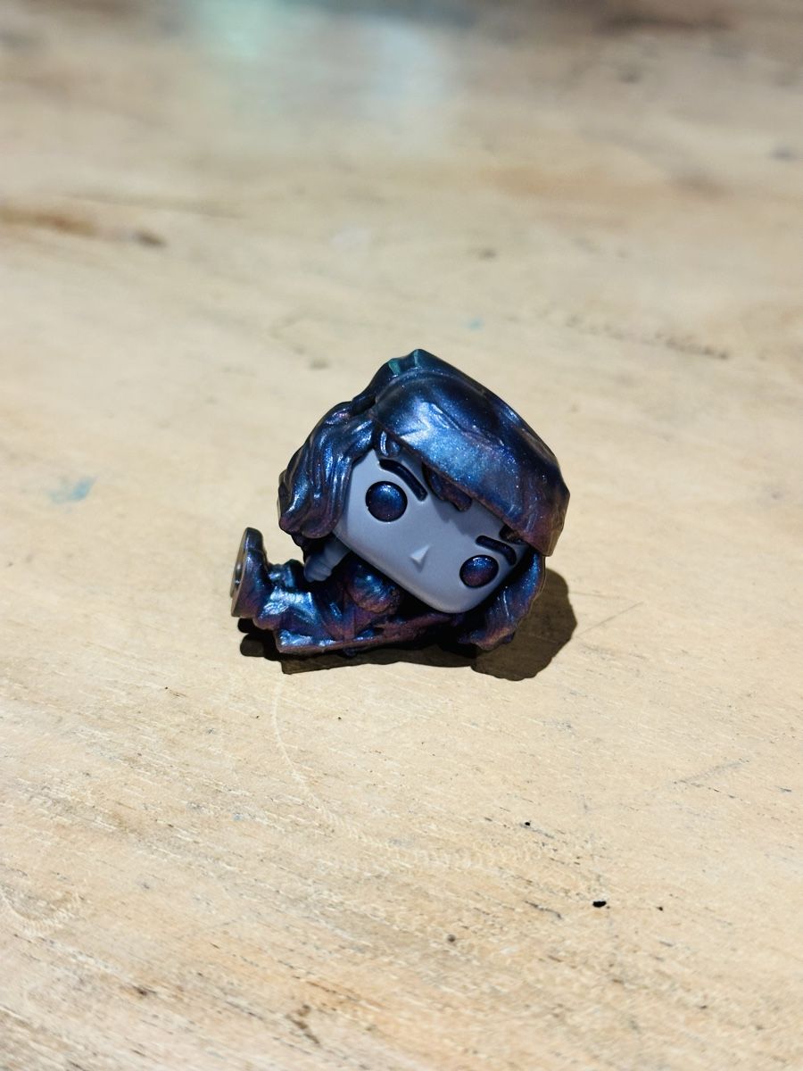 Carte collezionabili: Kinder Joy Stranger Things Funko Pop Eddie Upside Down VC284 – Nuovo (secondo la descrizione) da Corcelles NE venduto da alebale82