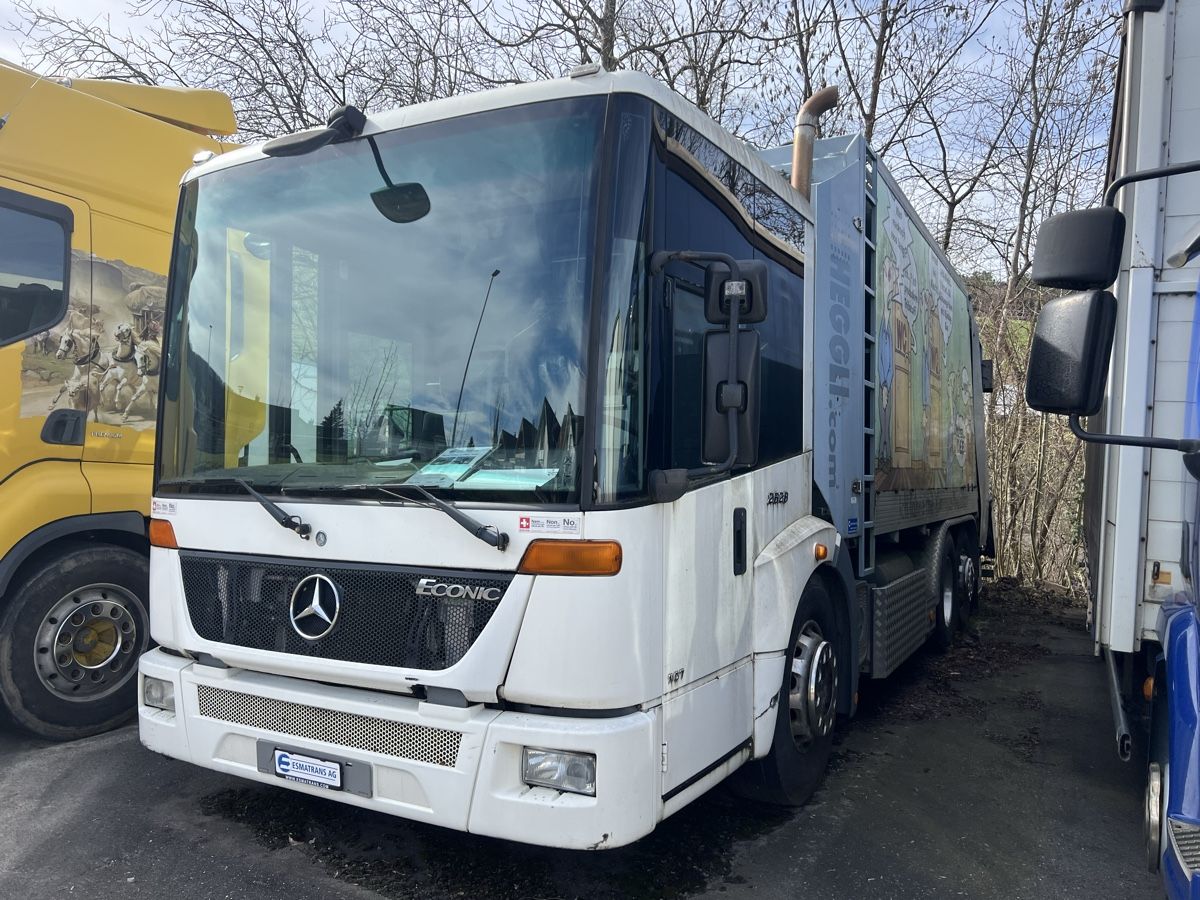 Mercedes-Benz Autocarri: Mercedes Econic Müllwagen – Usato da Gansingen venduto da Immotrans
