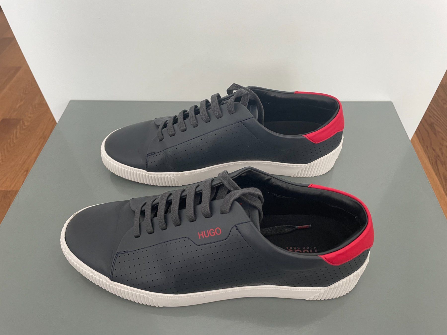 Hugo Boss Chaussures hommes: Hugo Boss Zero_Tenn_nals Trainers Dark Blue EU42 – D'occasion à Zürich par ger_p6mz 1