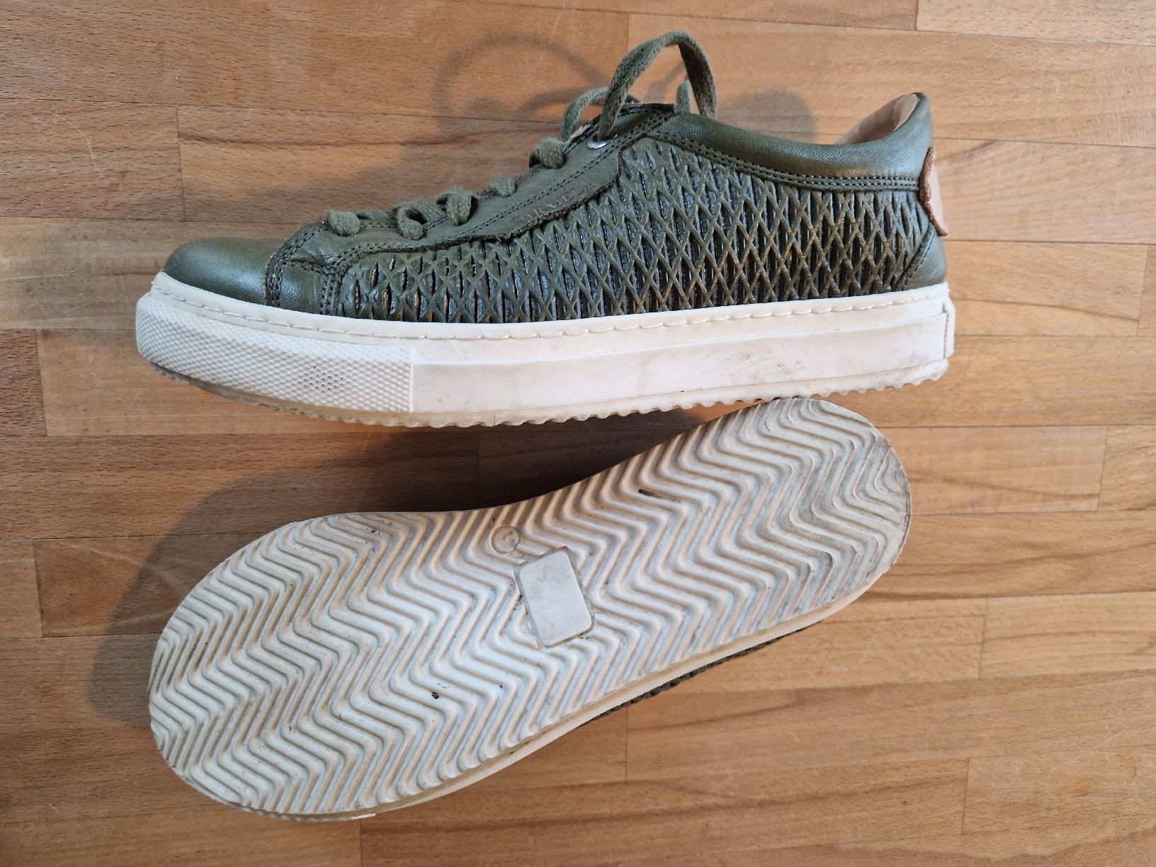 Scarpe da donna: Halbschuhe olivgrün Carmela, Gr. 41 – Usato da Wilen (Sarnen) venduto da Ponok 2