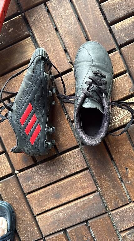 Scarpe per ragazzi: Fussballschuhe grösse 30 – Usato da Zürich venduto da mar_8dkv