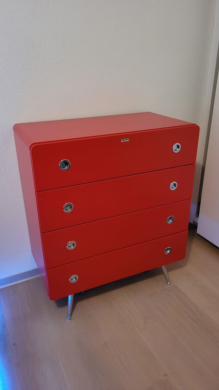 Kommoden: Bel Air Kommode rot, Retro Design – Gebraucht aus Meierskappel von Melebo