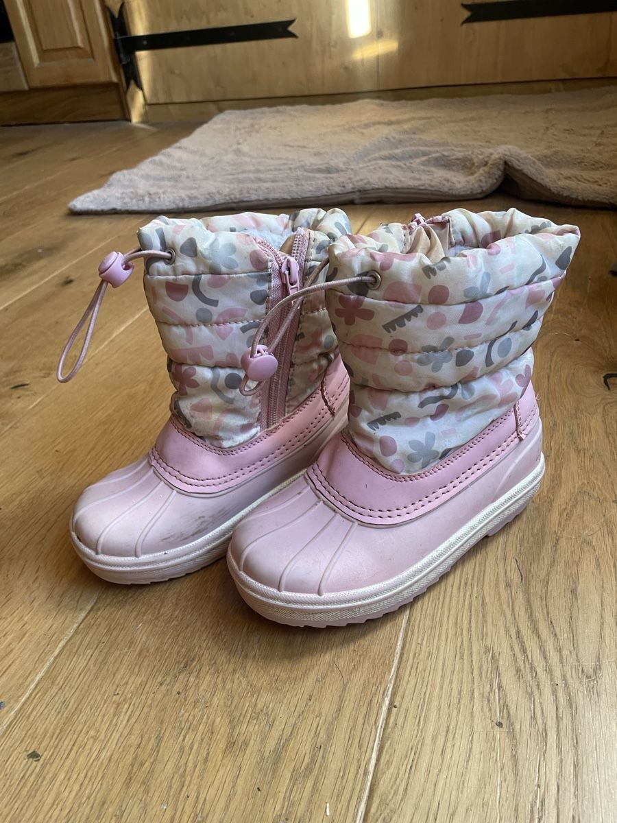 Scarpe per ragazze: Bottes de neige 30 – Usato da Erde venduto da tac_75wp