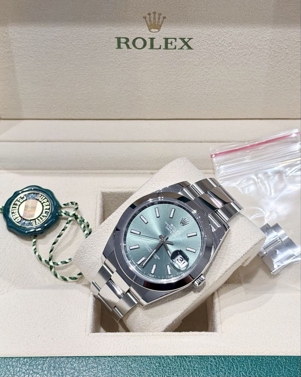 Rolex Uhren: Rolex Datejust 41 Mint-Green – Gebraucht aus Zürich von WATCHROOM 1