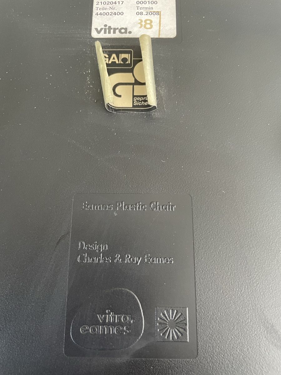 Sedie: Vitra Eames Plastic Chair, Schwarz, – Usato da Urdorf venduto da Msakul 2