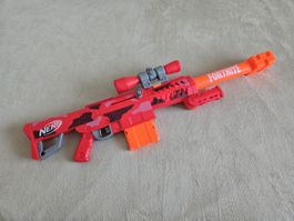 Nerf Fortnite Red Camo Sniper Spielzeuggewehr mit Visier