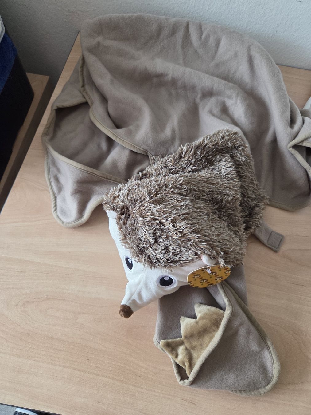 Coperte: Kinder Decke/Mantel Igeli mit Kapuze Neu – Nuovo e nell'imballaggio originale da Winterthur venduto da katzen07
