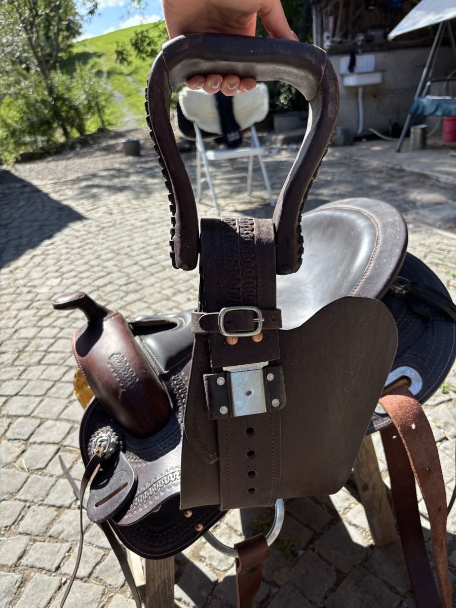 Selles, accessoires: Freemax-Westernsattel – D'occasion à St. Gallen par may_8fbd 9