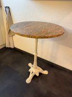 Bistrotisch antik-Stil, Granitplatte auf Gusseisen-Fuss, Ø58