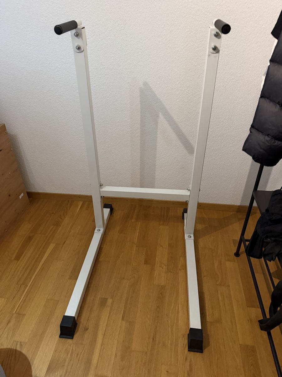 Tutti gli attrezzi: Dip Station – Usato da Pfäffikon ZH venduto da Giugiu157