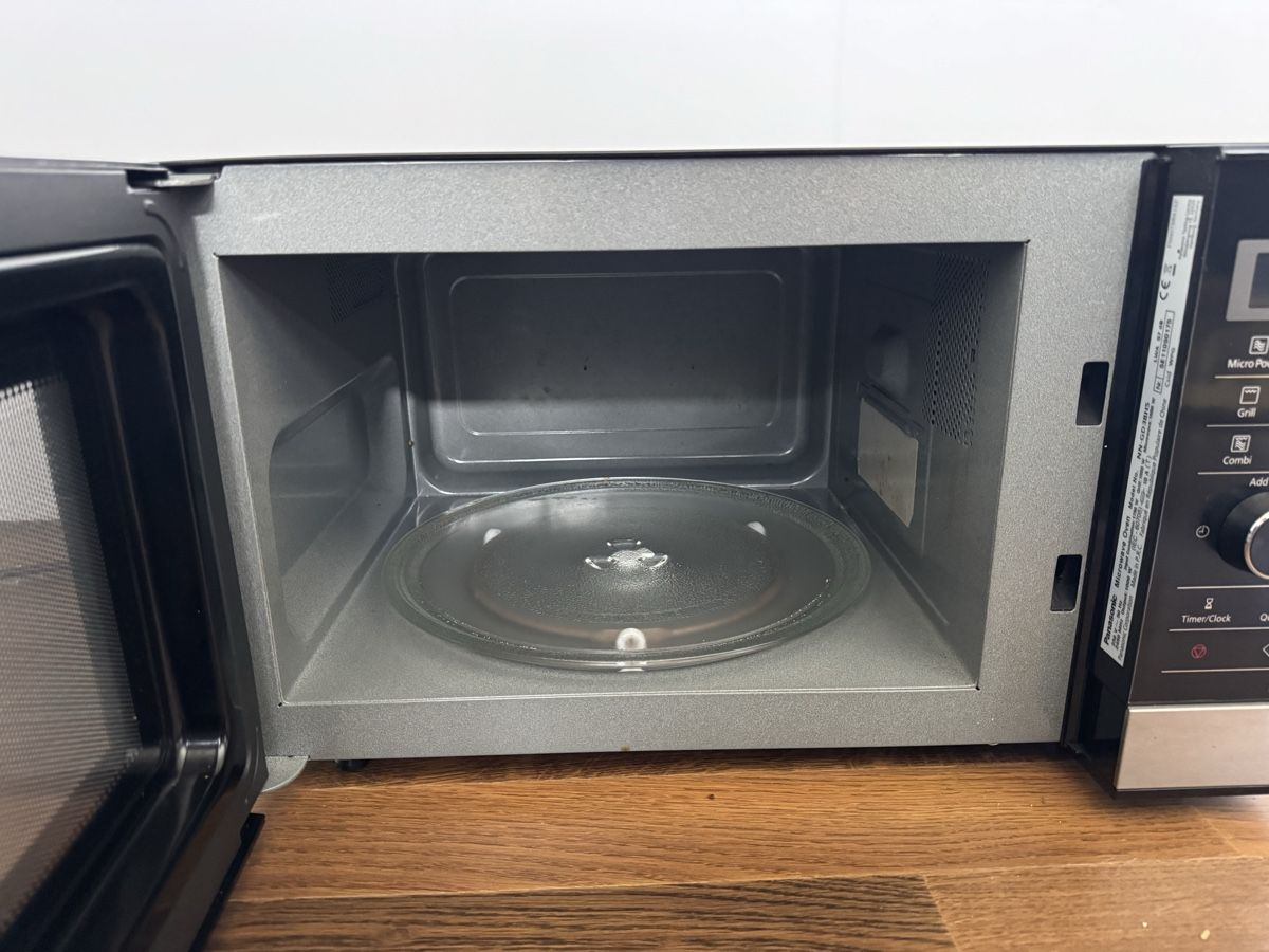 Elettrodomestici da cucina: Panasonic Mikrowelle NN-GD38HS – Usato da Villmergen venduto da forzamart 2